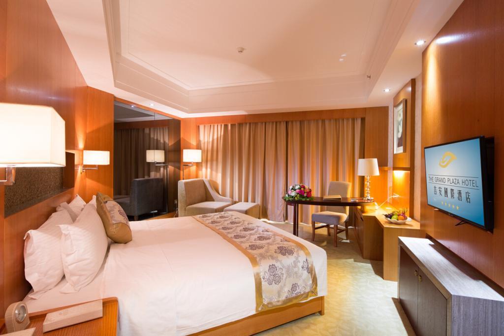 The Grand Plaza Hotel Ji'an  Exterior photo